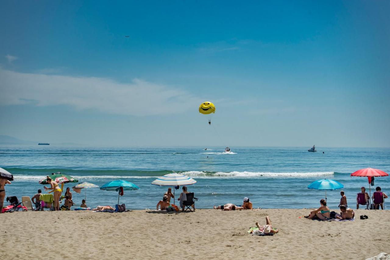 Benal Beach, Luxury Sea & Mountain View Beachside 1 Bedroom Apartment ベナルマデナ エクステリア 写真