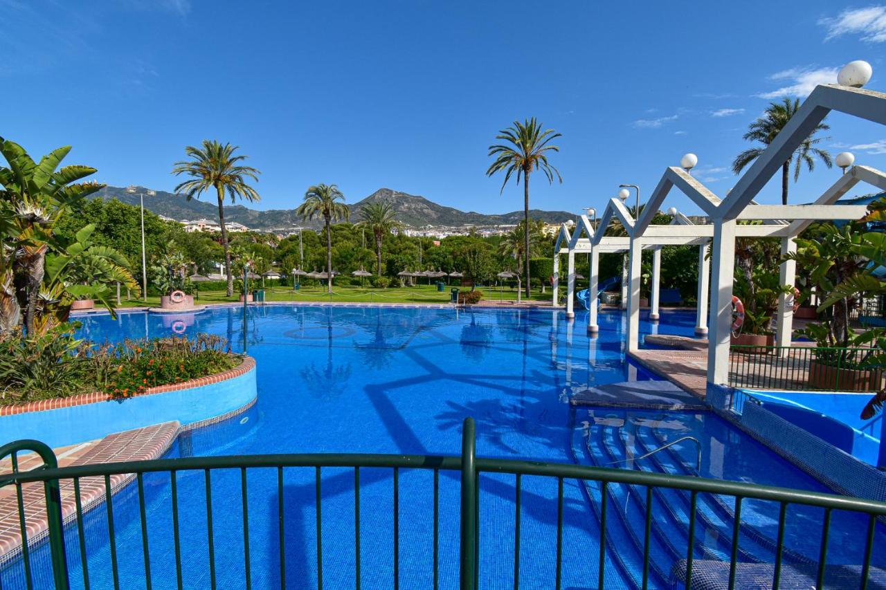 Benal Beach, Luxury Sea & Mountain View Beachside 1 Bedroom Apartment ベナルマデナ エクステリア 写真