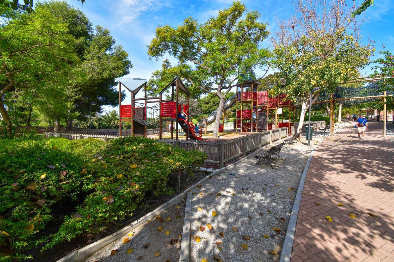 Benal Beach, Luxury Sea & Mountain View Beachside 1 Bedroom Apartment ベナルマデナ エクステリア 写真