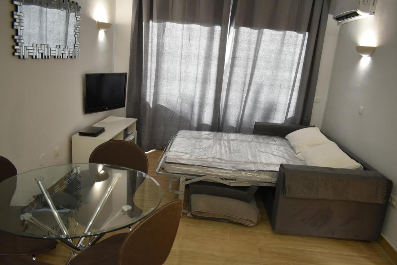 Benal Beach, Luxury Sea & Mountain View Beachside 1 Bedroom Apartment ベナルマデナ エクステリア 写真