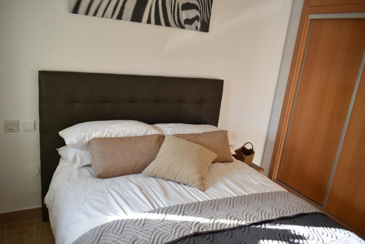 Benal Beach, Luxury Sea & Mountain View Beachside 1 Bedroom Apartment ベナルマデナ エクステリア 写真